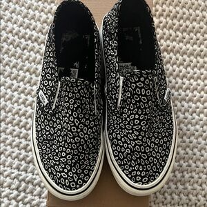 Vans Women’s Black and White Patterned Sneakers